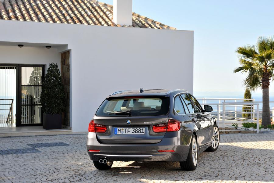  BMW 330d Touring Modern Line 2012 года  (фото 27 из 31)